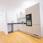 1 Chambre - Ascenseur - Spacieux - Proche Metro